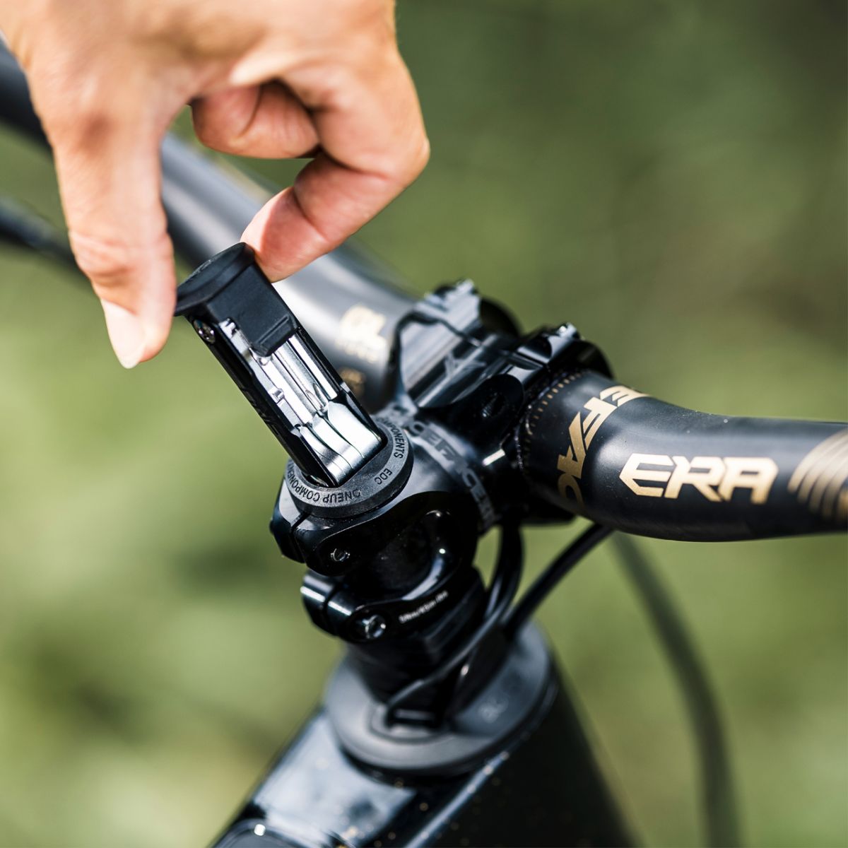 STEVENS E-Maverick AM 9.4.3 Golden Phantom - R4 R4